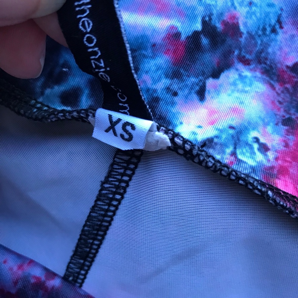 Onzie Galaxy Capri Miguel Leggings Pink Black XS - Picture 5 of 8